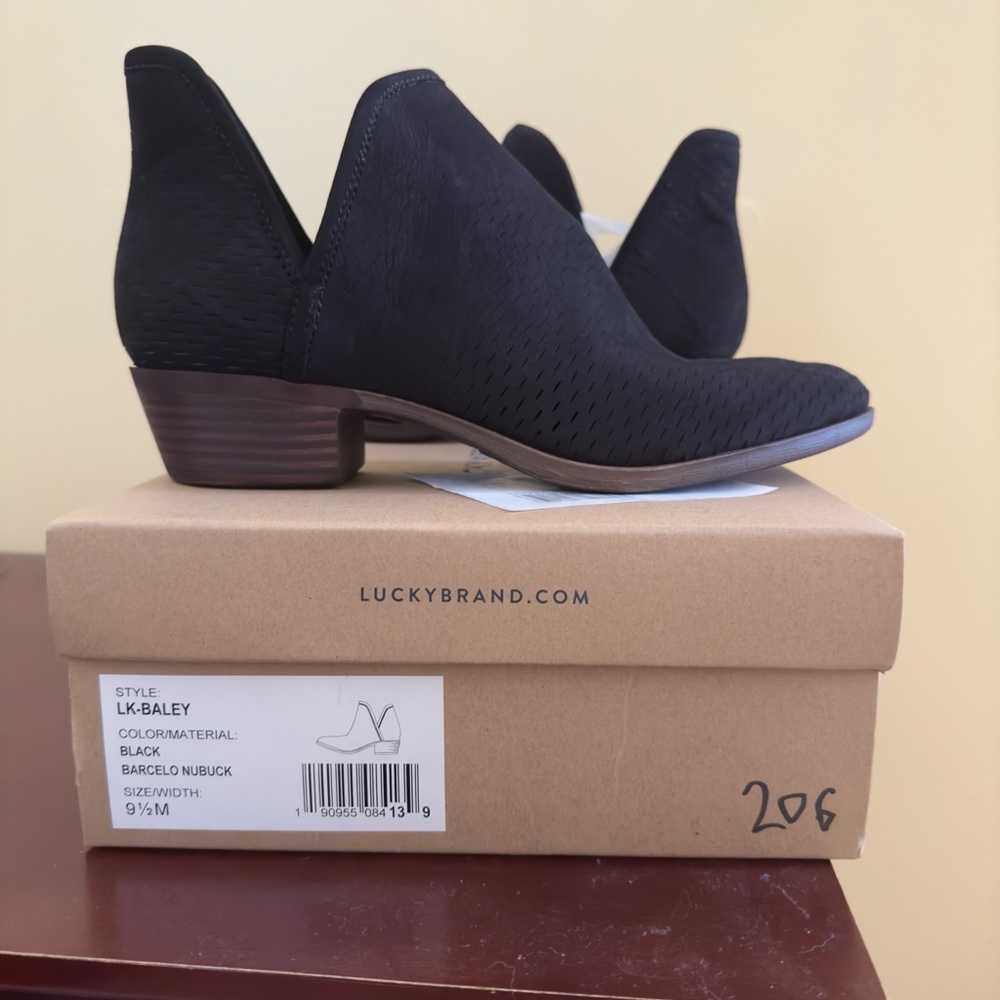 Brand new never worn Lucky Brand Booties